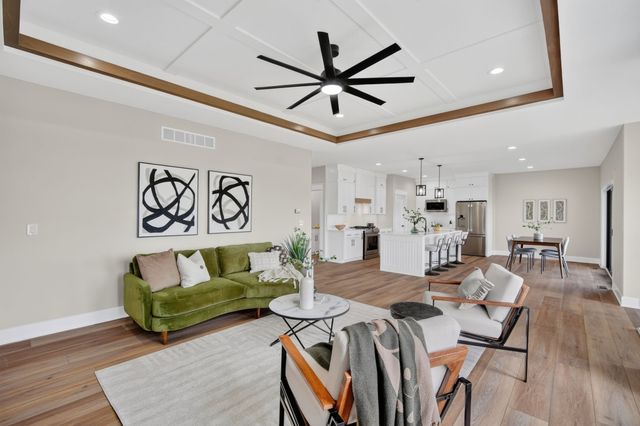 270 NW Copperleaf Court, Waukee, IA 50263