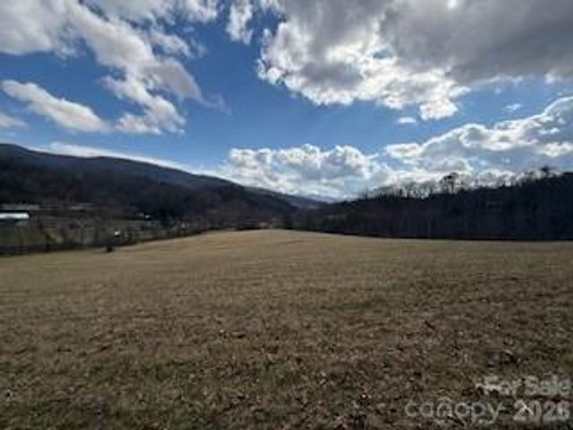 132 Hurd Road, Canton, NC 28716