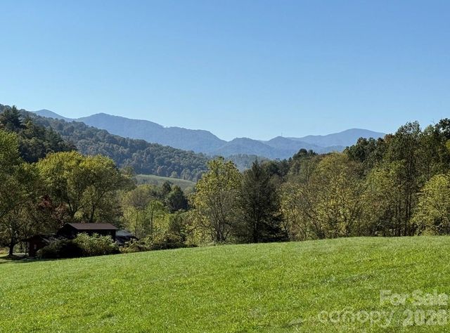 132 Hurd Road, Canton, NC 28716