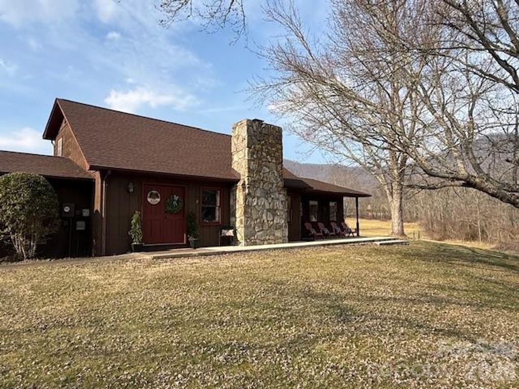 132 Hurd Road, Canton, NC 28716