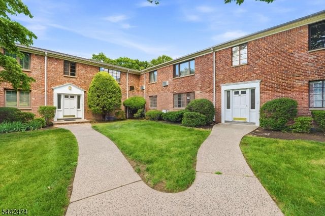89 Troy Dr, Springfield Twp., NJ 07081