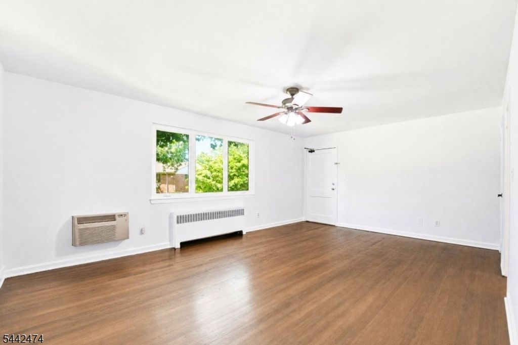 89 Troy Dr, Springfield Twp., NJ 07081