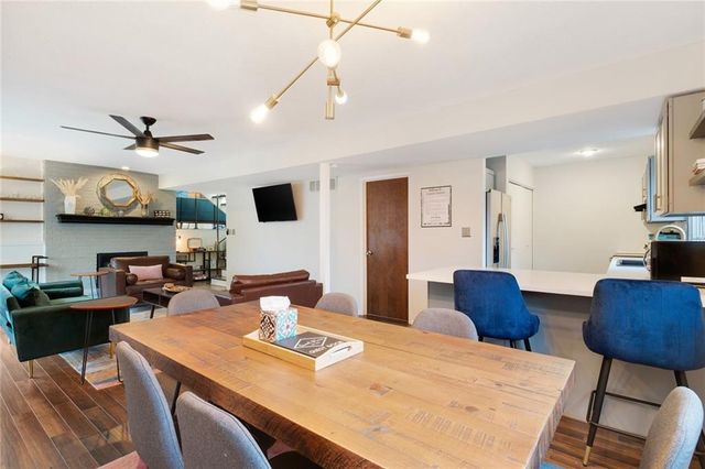 9102 Grant Lane, Overland Park, KS 66212