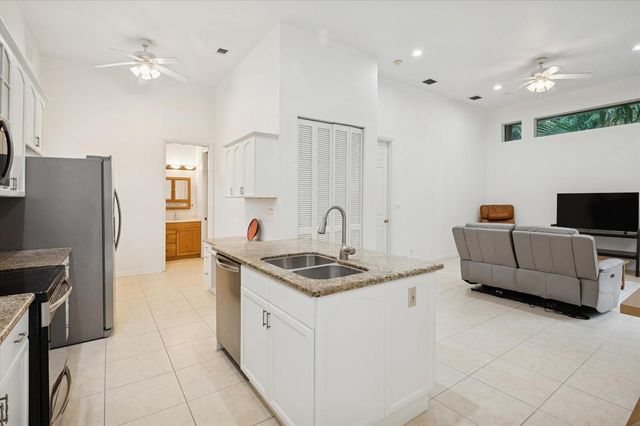 830 NW 122nd Avenue, Plantation, FL 33325