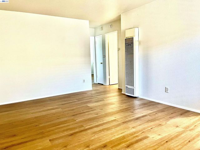 582 E H St, Benicia, CA 94510