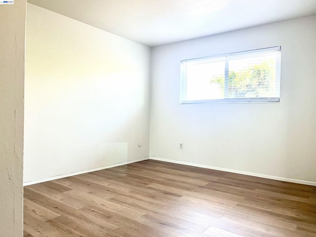 582 E H St, Benicia, CA 94510