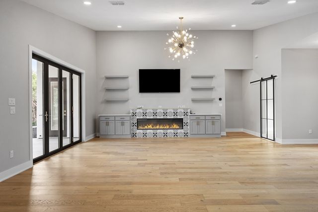 845 Coronado Dr, Kerrville, TX 78028