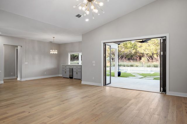 845 Coronado Dr, Kerrville, TX 78028