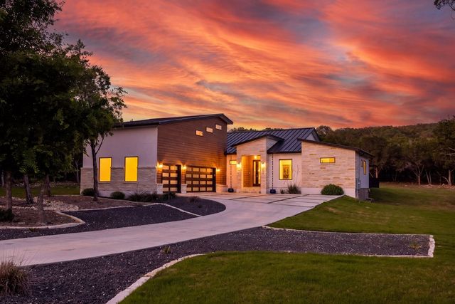 845 Coronado Dr, Kerrville, TX 78028