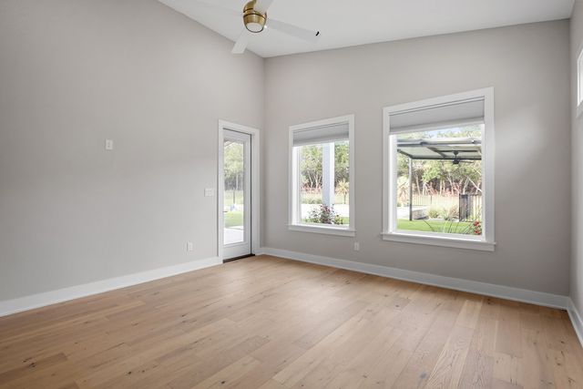 845 Coronado Dr, Kerrville, TX 78028