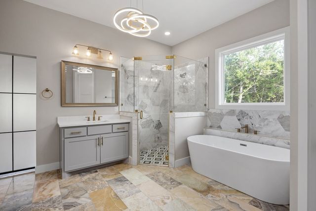 845 Coronado Dr, Kerrville, TX 78028