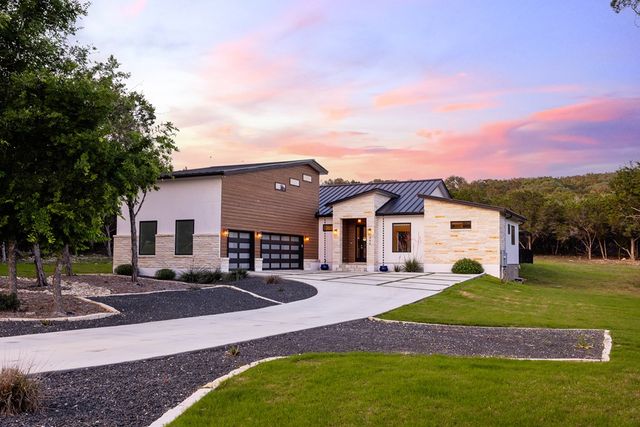 845 Coronado Dr, Kerrville, TX 78028