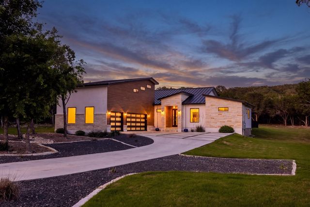 845 Coronado Dr, Kerrville, TX 78028