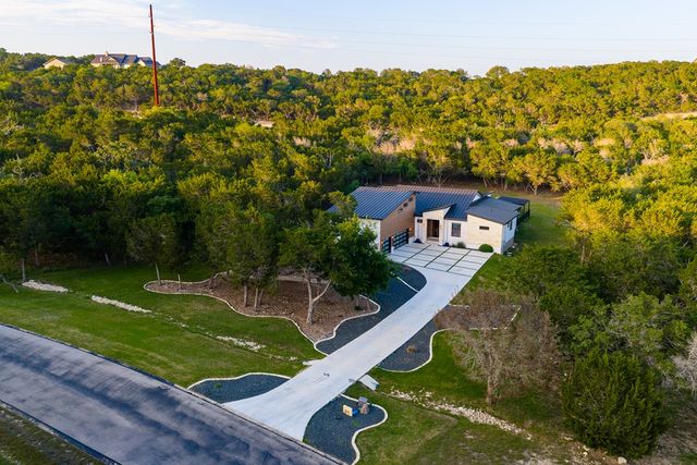 845 Coronado Dr, Kerrville, TX 78028