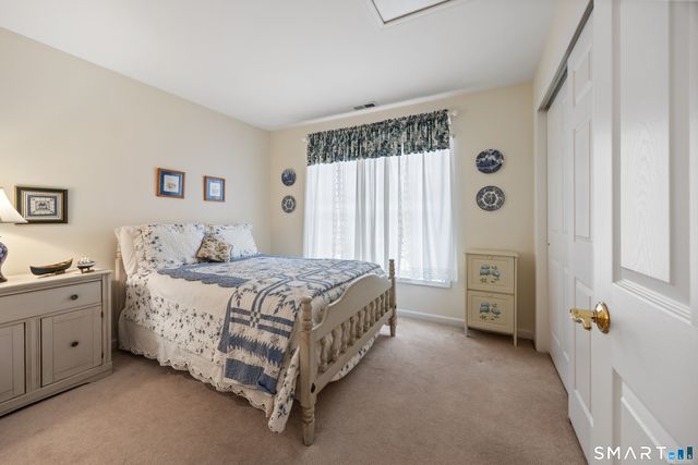 21 Fieldstone Court 21, North Haven, CT 06473