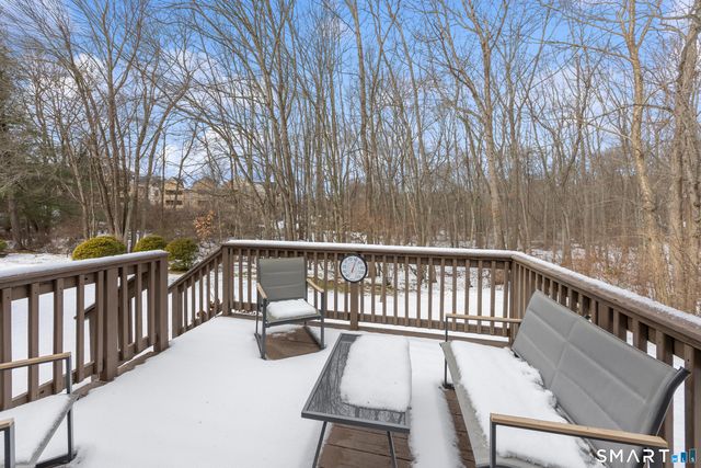 21 Fieldstone Court 21, North Haven, CT 06473