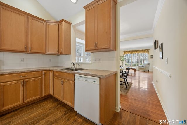 21 Fieldstone Court 21, North Haven, CT 06473