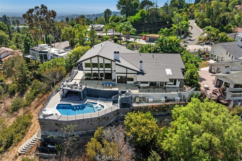 1711 Sirrine, Santa Ana, CA 92705 — exterior