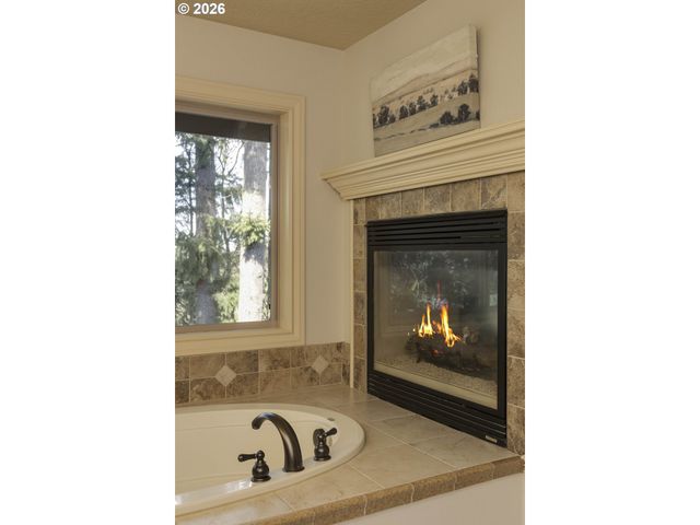 18237 Sw FLORENDO Ln, Beaverton, OR 97007