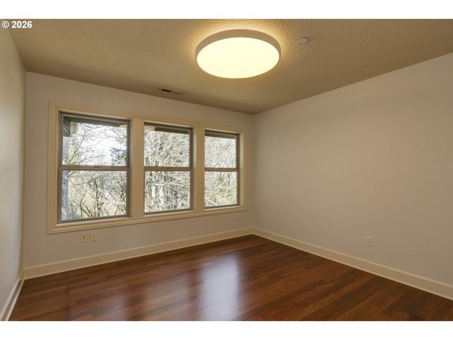 18237 Sw FLORENDO Ln, Beaverton, OR 97007