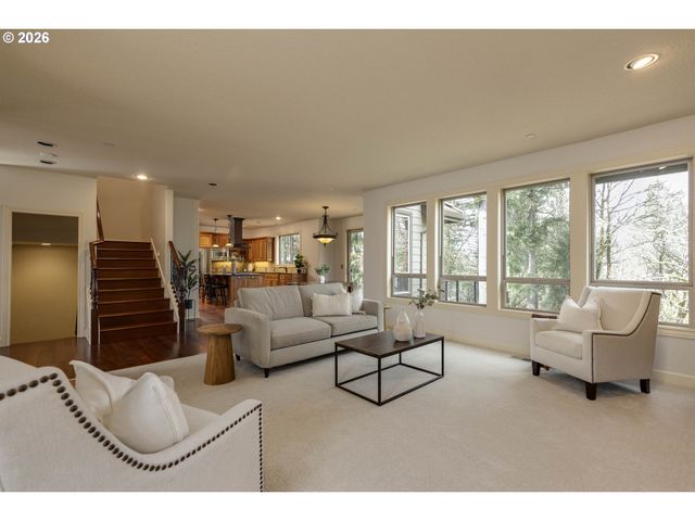 18237 Sw FLORENDO Ln, Beaverton, OR 97007