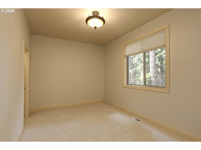 18237 Sw FLORENDO Ln, Beaverton, OR 97007