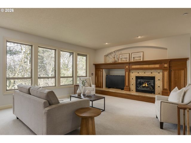 18237 Sw FLORENDO Ln, Beaverton, OR 97007