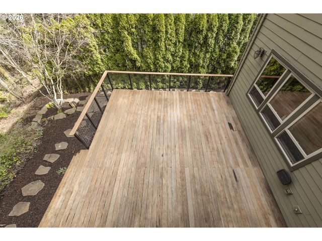 18237 Sw FLORENDO Ln, Beaverton, OR 97007