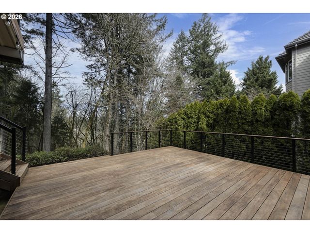 18237 Sw FLORENDO Ln, Beaverton, OR 97007