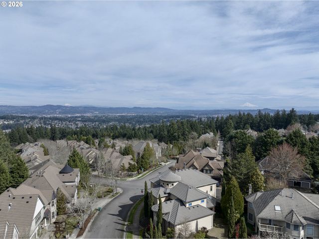 18237 Sw FLORENDO Ln, Beaverton, OR 97007