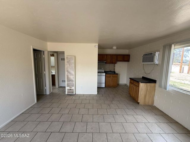 5433 E 30th St Apt B, Tucson, AZ 85711