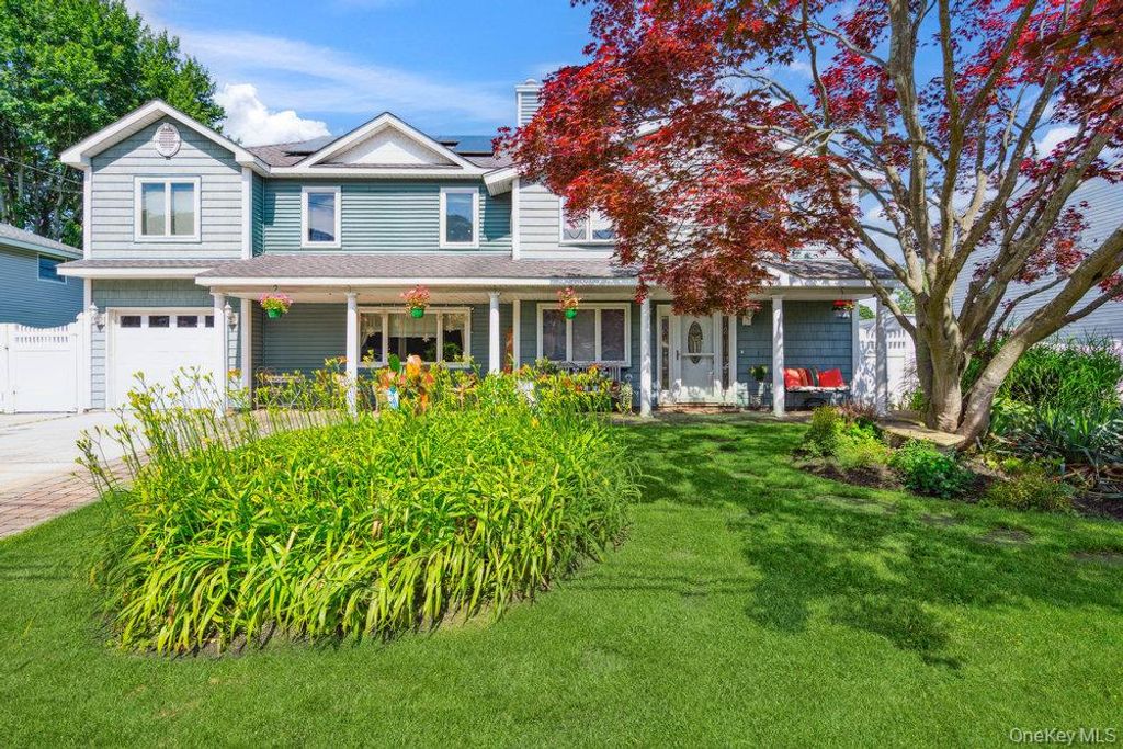 17 Sterling Drive, Lake Grove, NY 11755