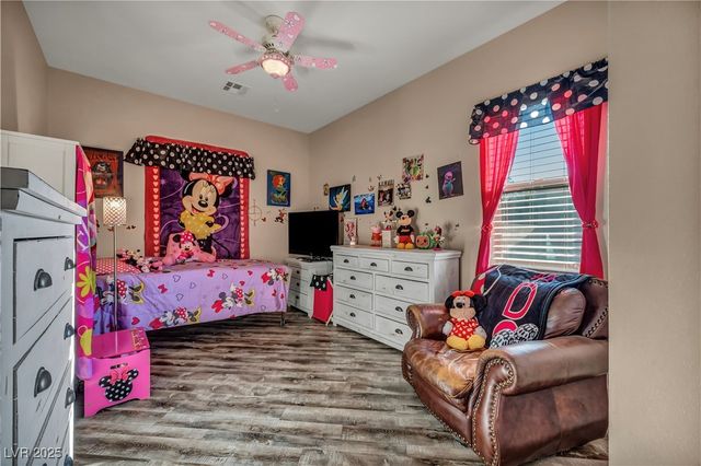 7670 Frittata Avenue, Las Vegas, NV 89113