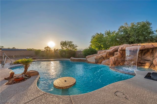 7670 Frittata Avenue, Las Vegas, NV 89113