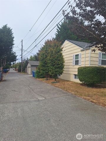 5647 38th Avenue SW, Seattle, WA 98126