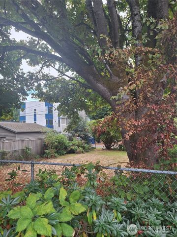 5647 38th Avenue SW, Seattle, WA 98126
