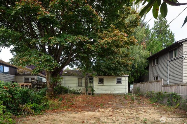 5647 38th Avenue SW, Seattle, WA 98126