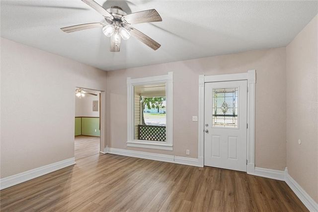 201 Spruce Street, Garden City, MO 64747