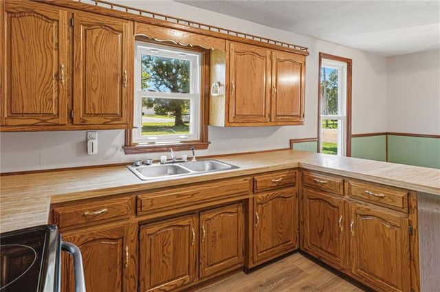 201 Spruce Street, Garden City, MO 64747