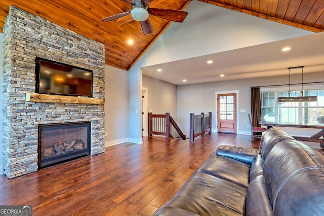 436 Tree Line Drive, Blairsville, GA 30512