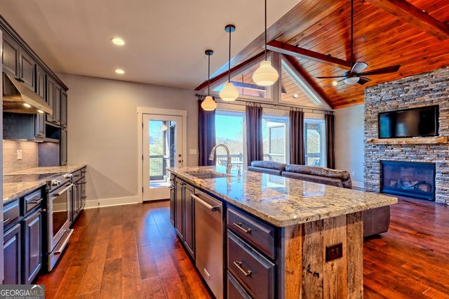 436 Tree Line Drive, Blairsville, GA 30512