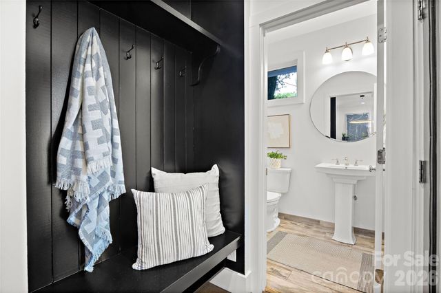 2131 Eaton Road, Charlotte, NC 28205