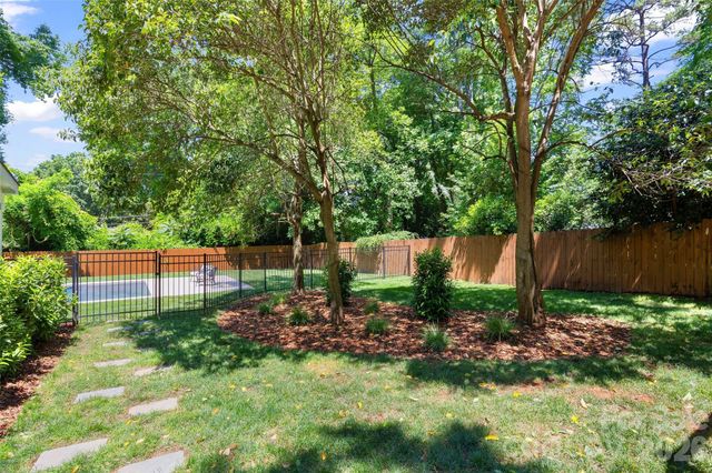 2131 Eaton Road, Charlotte, NC 28205