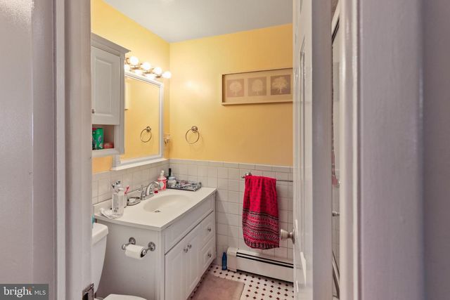 418 JEFFERSON ST, Lansdale, PA 19446
