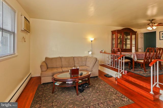 418 JEFFERSON ST, Lansdale, PA 19446