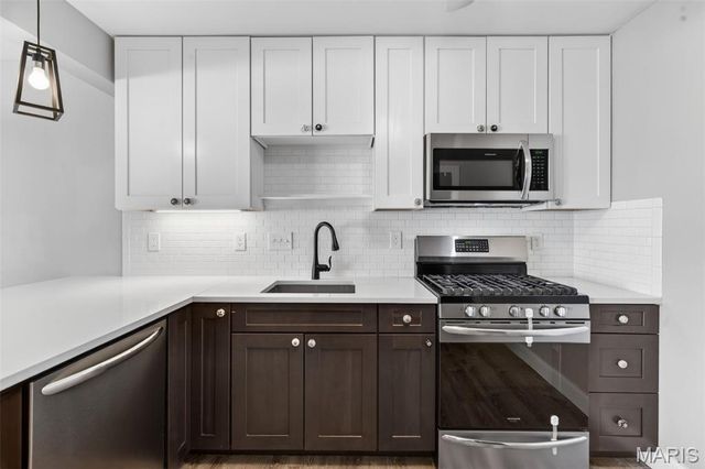 102 Parc Forest Trail 8A, St Charles, MO 63303