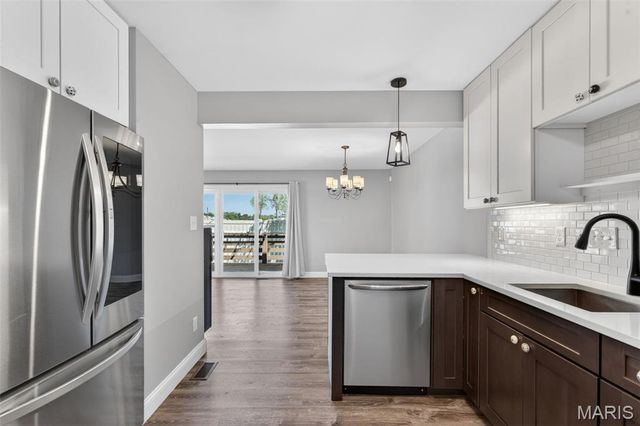 102 Parc Forest Trail 8A, St Charles, MO 63303