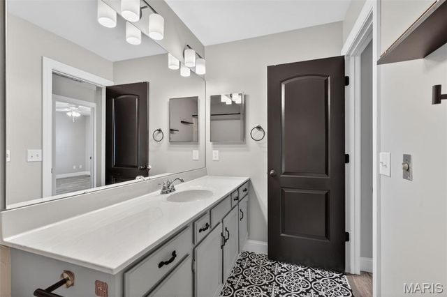 102 Parc Forest Trail 8A, St Charles, MO 63303