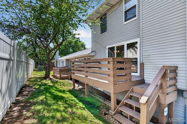 102 Parc Forest Trail 8A, St Charles, MO 63303
