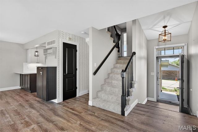102 Parc Forest Trail 8A, St Charles, MO 63303